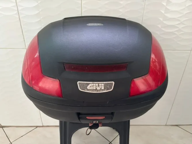 Baú Givi 47L + Base + Suporte (Bandit 650,1200,1250)