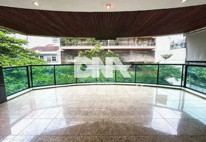 Apartamento : / Residencial / Leblon