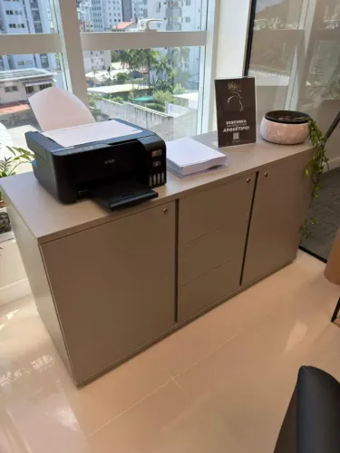 ARMARIO 2 PORTAS E 3 GAVETAS C/PUXADOR CAVA