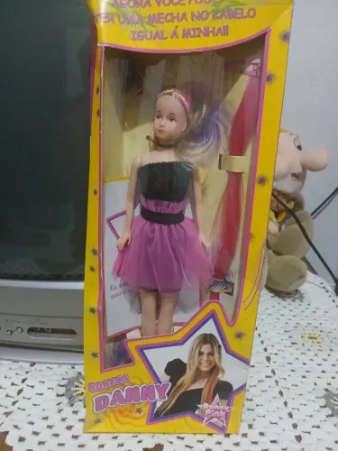 Boneca Danny com mecha de cabelo para pentear!