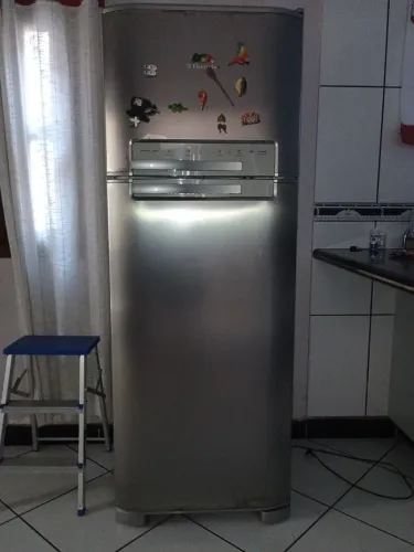 Vendo geladeira aço inox, com defeito no kit de sensor, , borracha de vedação