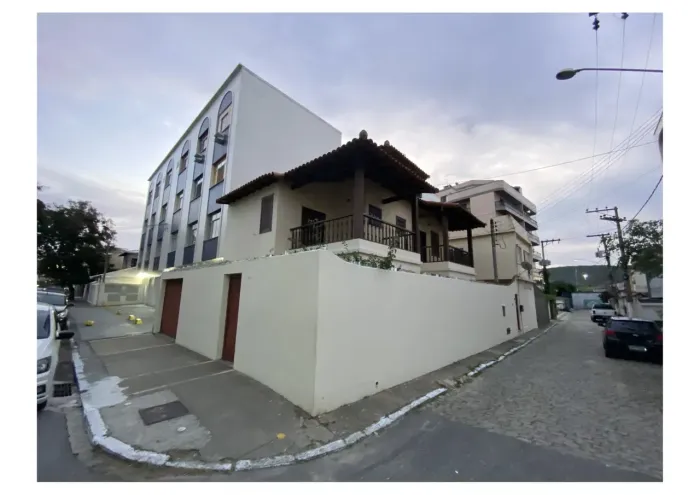 Imóvel para aluguel com 200 metros quadrados com 3 quartos em Centro - Cabo Frio - RJ