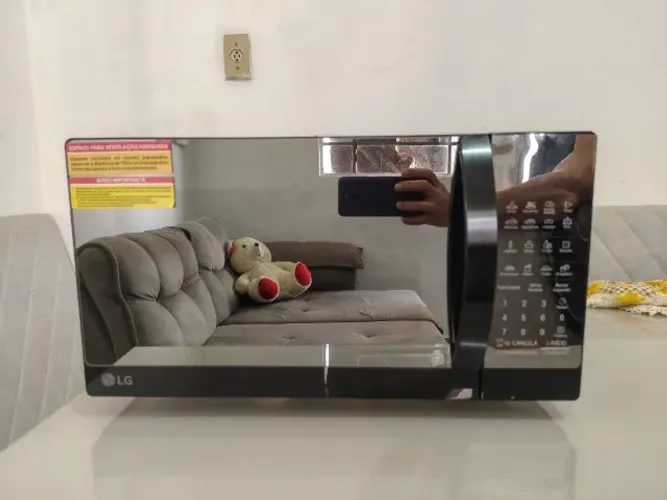 MICRO-ONDAS LG 30L ESPELHADO PREMIUM - SEMI NOVO