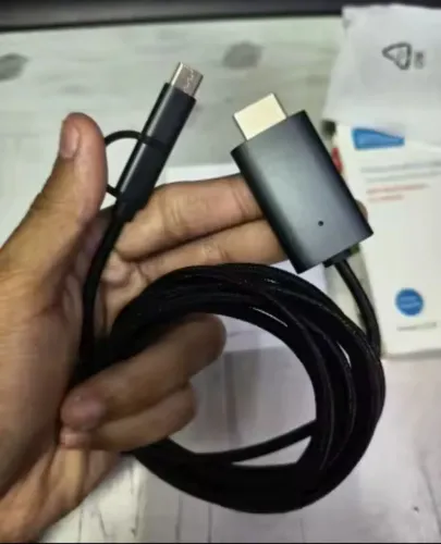 Cabo com USB tipo c e HDMI para fazer live