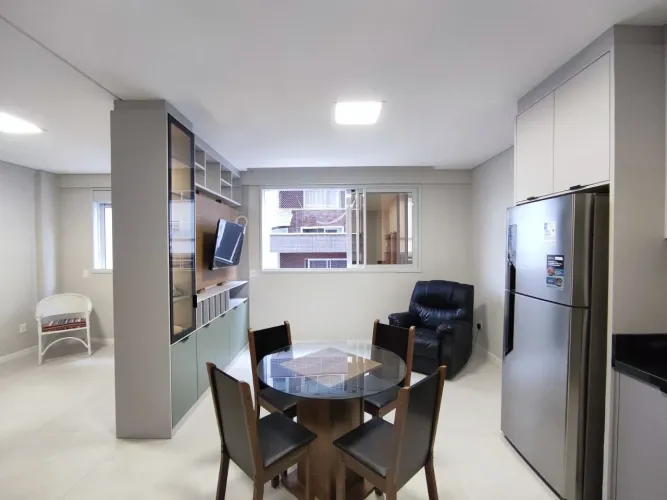Studio moderno na Trindade, Florianópolis.