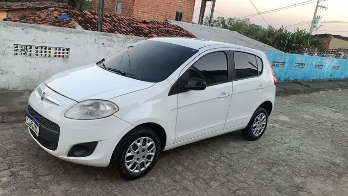 Fiat Palio Attractive 1.0 EVO Fire Flex 8V 5P 2013