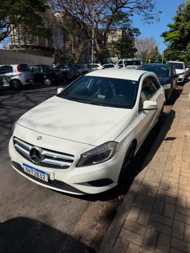 Mercedes-Benz Classe A 200 1.6 TB 16V Urban 156cv Aut. 2014