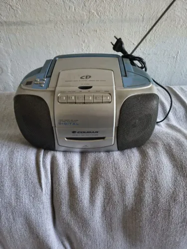 Rádio Boombox Cougar CG841- problema no botão de abaixar o volume - mas funcionando tudo