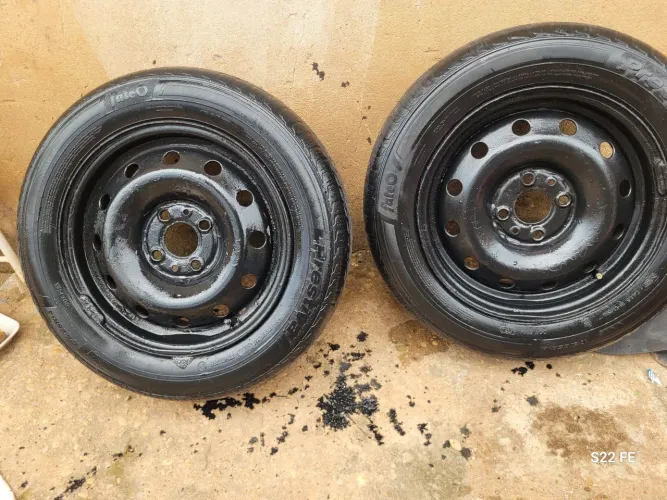 2 Rodas aro 14 com pneus meia vida 175/65/14