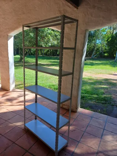 PRATELEIRA DE AÇO