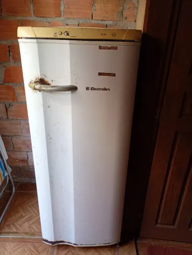 Geladeira Usada Eletrolux