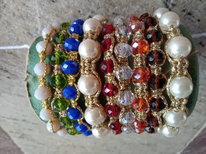 Pulseiras variadas artesanal