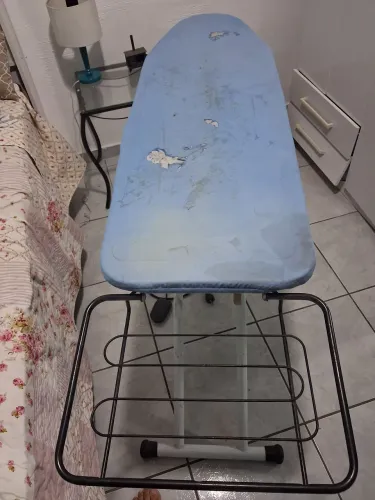 Tabua de passar elétrica com aquecedor e sucção