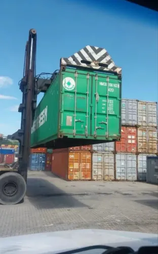 Venda de unidades Container