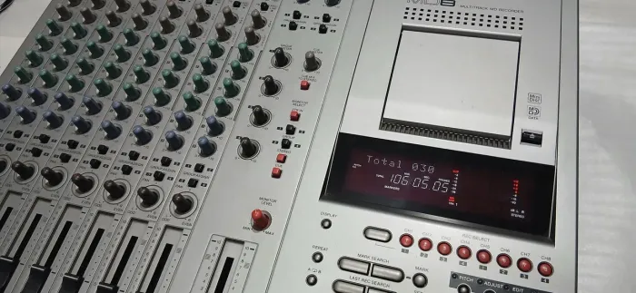 Gravador yamaha MD8