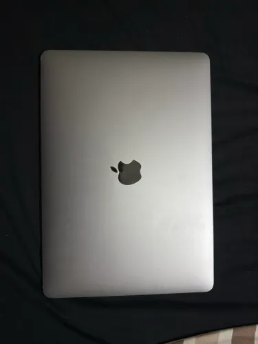 MacBook Air M1 8/256gb