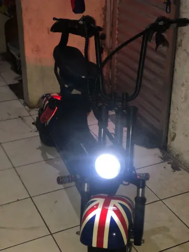 Mini scooter elétrica 