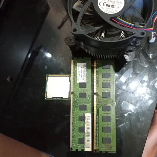 Quit processador+2 memória ram uma de 2 GB e a outra de 4 gb
