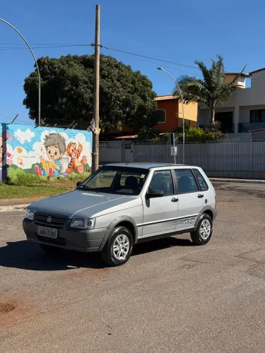 Fiat Uno Mille Celeb. WAY Econ. 1.0 F.flex 4P 2010