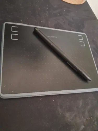Mesa Digitalizadora Huion H430P (Semi-nova) + Brinde Premium UGREEN