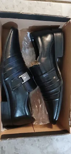 Sapato social Bertelli tamanho 41 novo na caixa.
