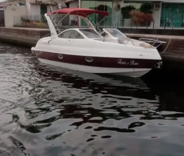 Lancha Coral 26 pés ano 2009 com Deck Alongado Motor Mercury 