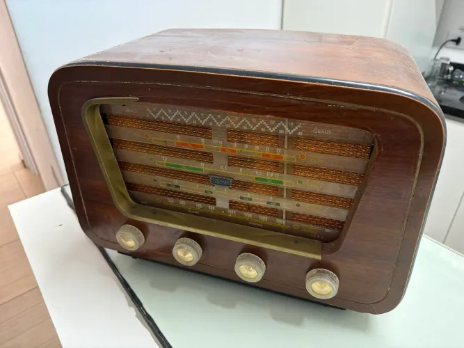 Rádio semp vintage