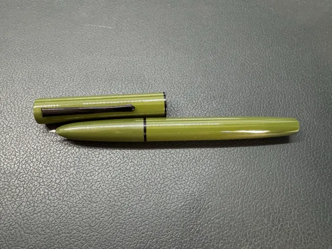 Caneta-tinteiro Hongdian C1 verde (EF)