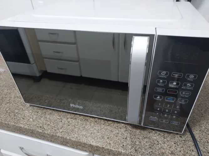 MICROONDAS PHILCO BEM NOVO ESTOU NA ZN BAIRRO PQ NOVO MUNDO