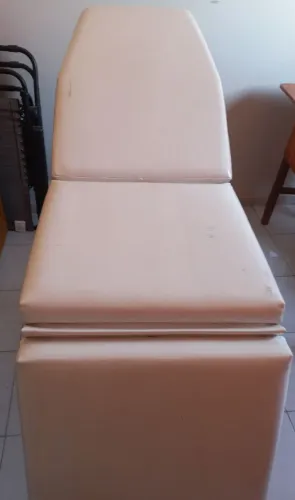 Vendo uma maca seminova