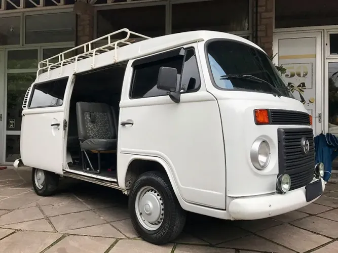 Volkswagen Kombi Standard 1.4 MI Total Flex 8V 2013