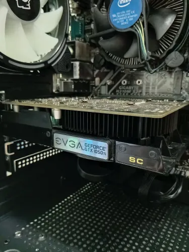 Placa de Video GTX 1050 ti 4GB
