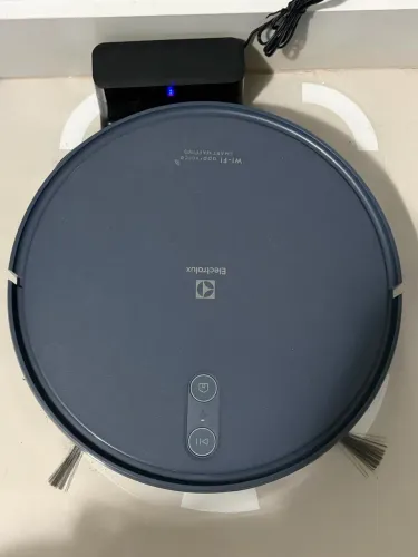 Robô Aspirador Electrolux 4 em 1 Wi-Fi Experience