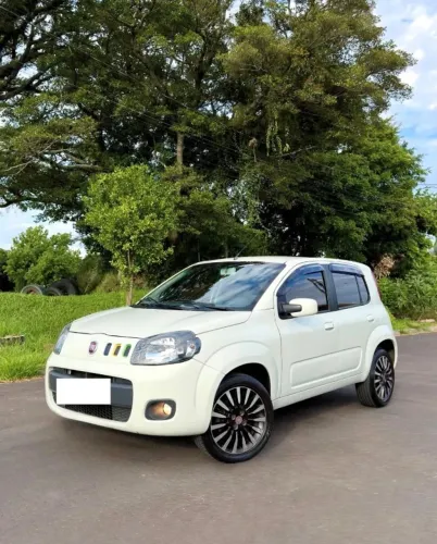 Fiat Uno Vivace 1.0 EVO Fire Flex 8V 3P 2014