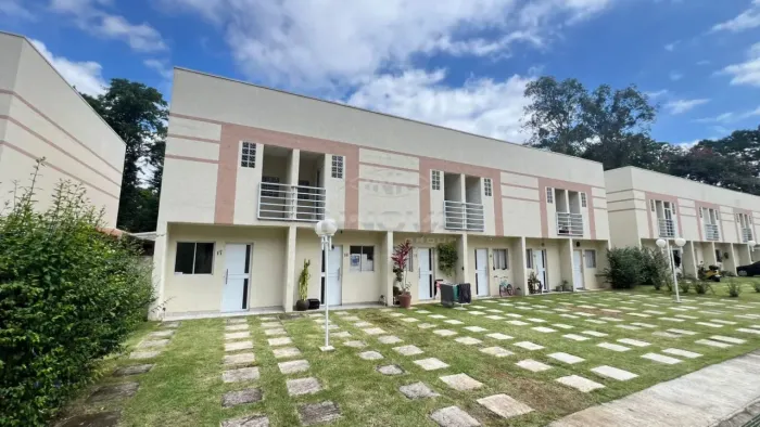 Casa para locação com 62m², 2 dormitórios, 2 banheiros e 2 vagas em Cotia, SP