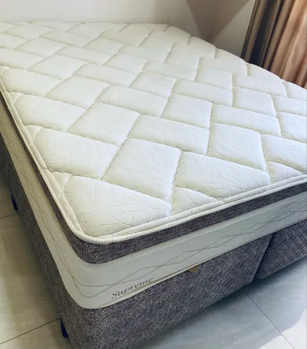 Cama Queen - excelente estado, retirada imediata
