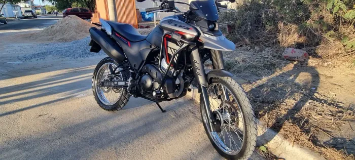 Yamaha XTZ 250 Lander ABS 2025 - Apenas 3.600 km