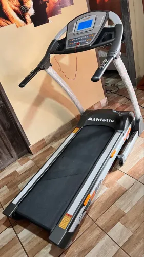 Esteira Profissional Athletic EXTREME 3200T apenas R$ 3.900