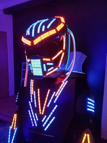 Robô de led Tron Predador, roupa de led dançarino.