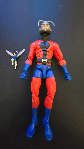 MARVEL LEGENDS - Vingadores - Ant Man - Homem Formiga