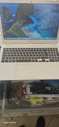 Notebook Samsung, SSD 128GB, 4GB RAM, Celeron 4205U, Teclado novo