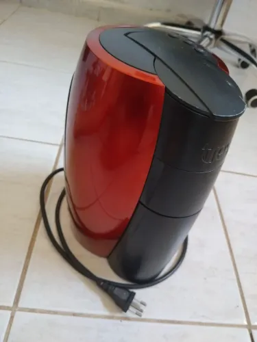 Cafeteira Espresso Três Corações LOV Multibebidas. 