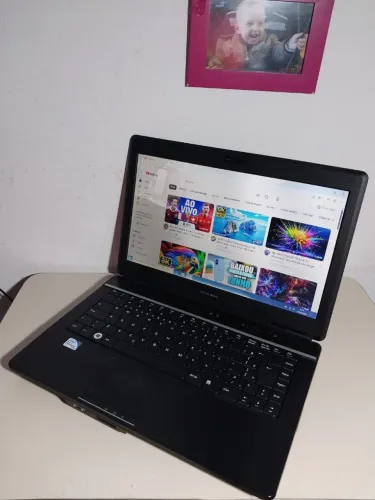 Notebook Pentium Core 2 Duo completo funcionando com 2 baterias carregando