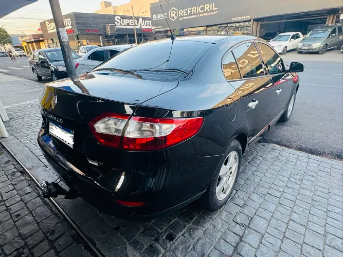 Renault Fluence Sed. Dynamique 2.0 16V Flex Aut. 2012