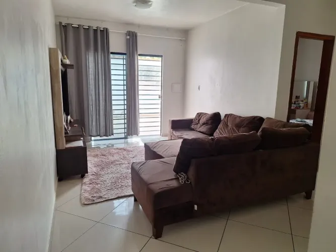 CASA COM EXCELENTE POTENCIAL NO MONTE CRISTO - CONFORTO, ESPAÇO E ECONOMIA DE ENERGIA
