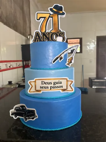Aluga-se Bolo Fake Azul