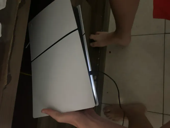 Ps5 novo com 3 meses de uso com alguns jogos comprado por isso esse valor 