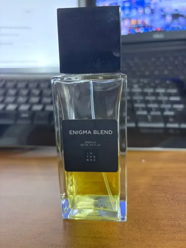 Perfume Enigma Blend - In the box