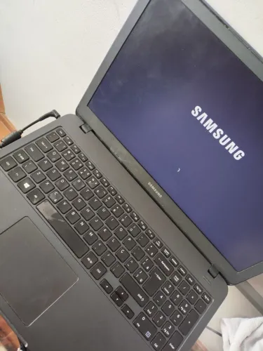 Notebook samsung NP550XBE 4 RAM