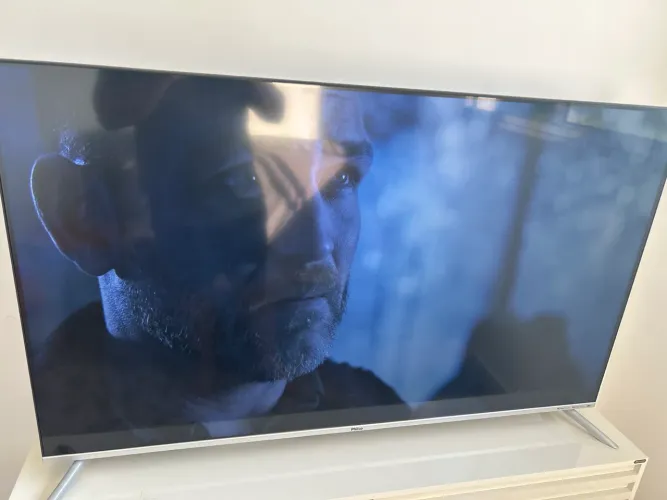 Smart TV Philco 59" 4K UHD Dolby Vision / Dolby Audio - Impecável